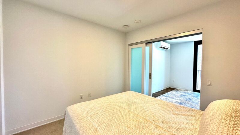 Ocean Views! 1 BED 1 BATH with 1 ASSIGNED STALL in AALII - WARD VILLAGE! property image