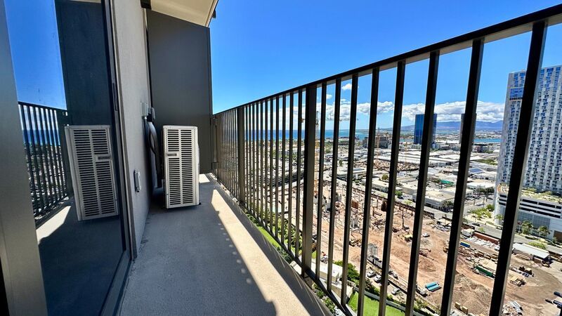 Ocean Views! 1 BED 1 BATH with 1 ASSIGNED STALL in AALII - WARD VILLAGE! property image