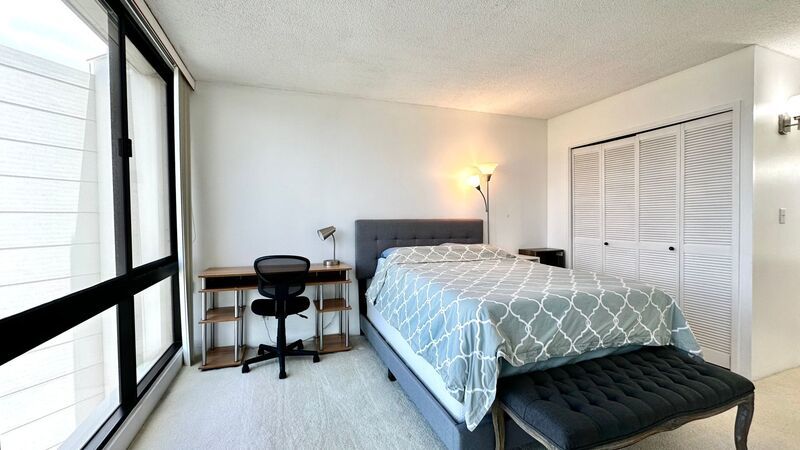 Spacious 2 BED/2 BATH - W/D & Lanai in Franklin Towers (Salt Lake) AVAILABLE NOW property image