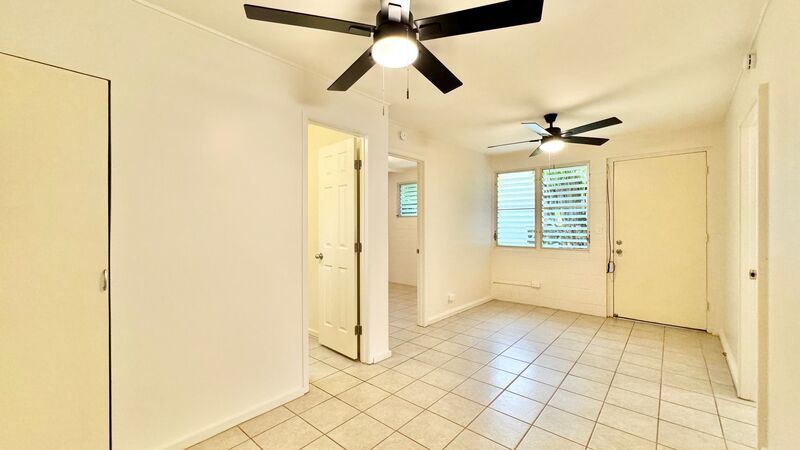 2 BEDROOM 1 BATH 1ST FLOOR UNIT WITH LARGE LANAI - KAPAHULU property image