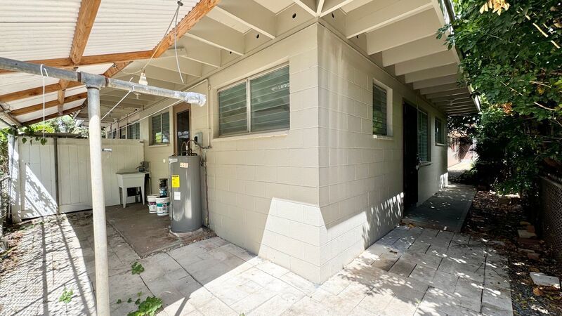 2 BEDROOM 1 BATH 1ST FLOOR UNIT WITH LARGE LANAI - KAPAHULU property image