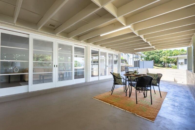 NEWLY Remodeled 4 BED/2 BA Home in Makiki Heights - Washer/Dryer, HUGE Yard, Garage property image