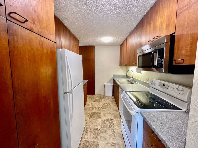 1Bedroom, 1 Bathroom Unit in Naniwa Gardens, Hawaii Kai, AVAILABLE NOW! property image