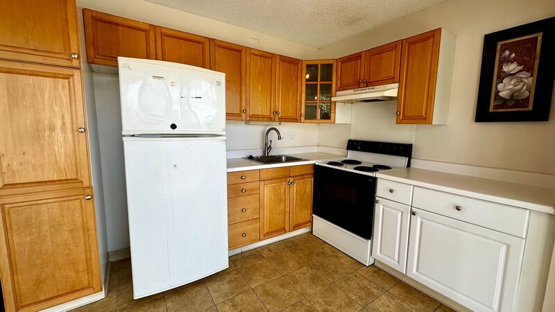 Available NOW - Spacious Studio, 1 Bath, with 1 Assigned Parking property image