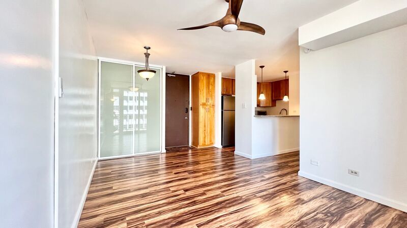 UPDATED 2 BEDROOM UNIT IN CONVENIENT PUNAHOU property image