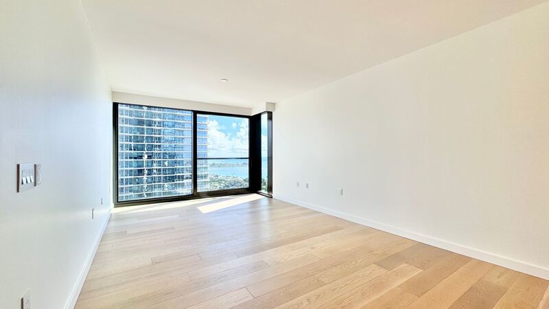 BRAND NEW STUNNING 1 BEDROOM PLUS DEN CONDO UNIT AT VICTORIA PLACE property image