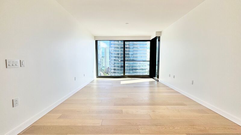 BRAND NEW STUNNING 1 BEDROOM PLUS DEN CONDO UNIT AT VICTORIA PLACE property image