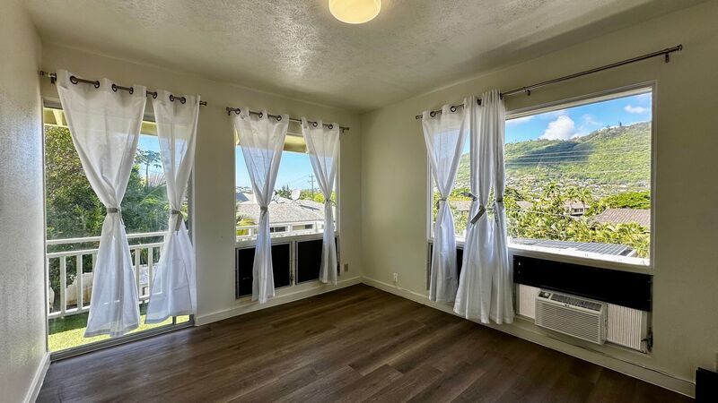 Available NOW - Highly Desired 2 BED 2 BATH with Den in lush Manoa Valley! property image