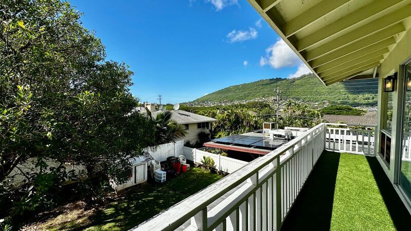 Available NOW - Highly Desired 2 BED 2 BATH with Den in lush Manoa Valley! property image