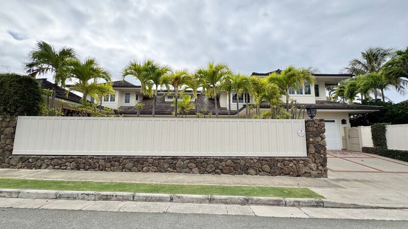 EXQUISITE KAHALA ESTATE IN EXCLUSIVE PUU PANINI NEIGHBORHOOD property image