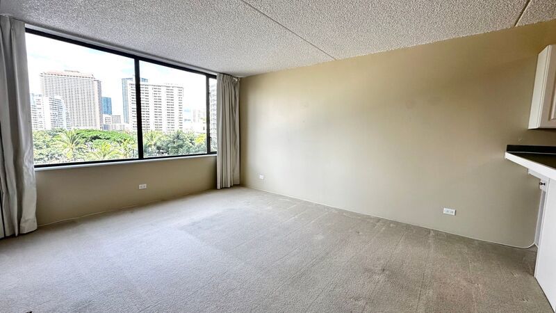 Chateau Waikiki AVAILABLE NOW - Pet Friendly, Washer/Dryer, Lanai, Central AC INCLUDED!! property image