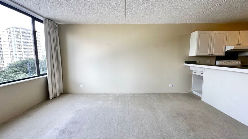 Chateau Waikiki AVAILABLE NOW - Pet Friendly, Washer/Dryer, Lanai, Central AC INCLUDED!! property image